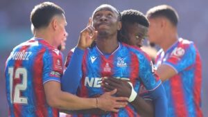 Bê Bối ‘Đa CLB’ Khiến Crystal Palace Bị Đẩy Khỏi Europa League 5 be-boi-da-cau-lac-bo-khien-crystal-palace-bi-loai-khoi-europa-league
